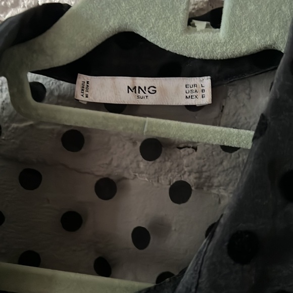 🚨CLEARANCE! MAKE AN OFFER🚨 MANGO Mesh Button Down - Picture 3 of 5